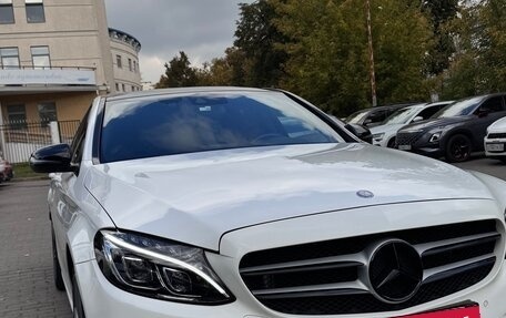 Mercedes-Benz C-Класс, 2017 год, 2 390 000 рублей, 29 фотография