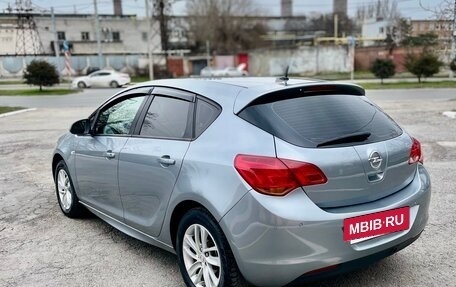 Opel Astra J, 2011 год, 656 000 рублей, 7 фотография
