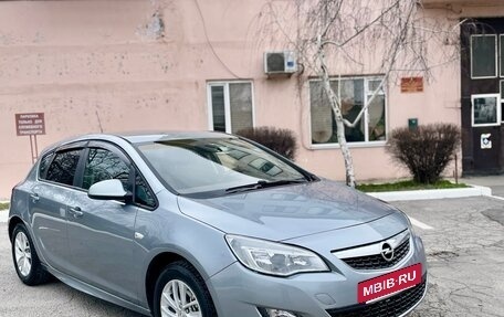 Opel Astra J, 2011 год, 656 000 рублей, 12 фотография