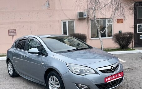 Opel Astra J, 2011 год, 656 000 рублей, 13 фотография