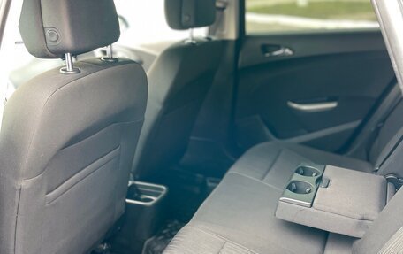 Opel Astra J, 2011 год, 656 000 рублей, 20 фотография