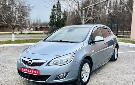 Opel Astra J, 2011 год, 656 000 рублей, 15 фотография