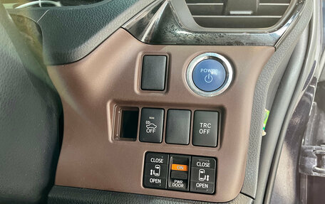 Toyota Esquire I, 2014 год, 1 870 000 рублей, 22 фотография