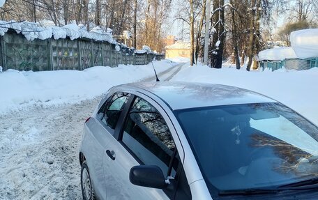 Toyota Yaris III рестайлинг, 2008 год, 630 000 рублей, 8 фотография