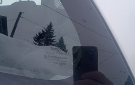 Toyota Yaris III рестайлинг, 2008 год, 630 000 рублей, 16 фотография