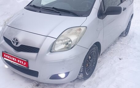 Toyota Yaris III рестайлинг, 2008 год, 630 000 рублей, 23 фотография