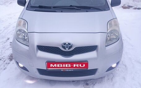 Toyota Yaris III рестайлинг, 2008 год, 630 000 рублей, 24 фотография