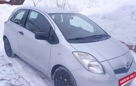 Toyota Yaris III рестайлинг, 2008 год, 630 000 рублей, 22 фотография