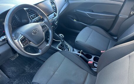 Hyundai Solaris II рестайлинг, 2022 год, 1 480 000 рублей, 5 фотография