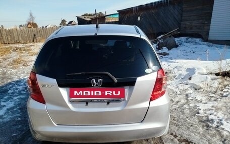 Honda Fit III, 2008 год, 820 000 рублей, 4 фотография