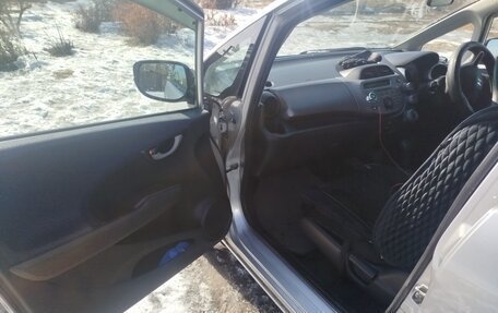 Honda Fit III, 2008 год, 820 000 рублей, 23 фотография