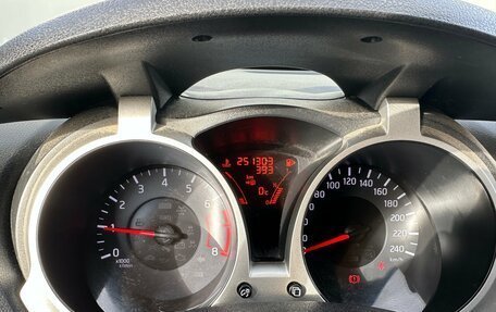 Nissan Juke II, 2011 год, 810 000 рублей, 9 фотография