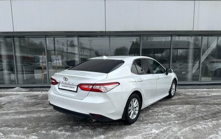 Toyota Camry, 2021 год, 3 030 000 рублей, 4 фотография