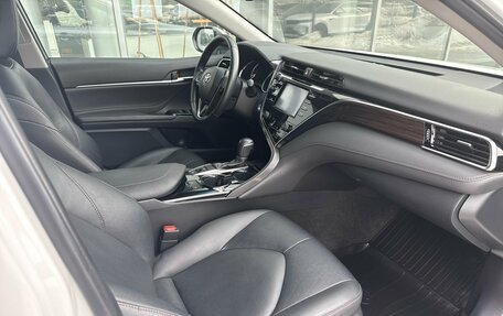 Toyota Camry, 2021 год, 3 030 000 рублей, 12 фотография