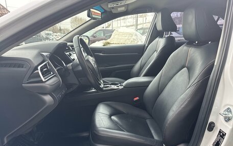 Toyota Camry, 2021 год, 3 030 000 рублей, 20 фотография