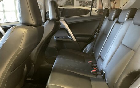 Toyota RAV4, 2019 год, 3 050 000 рублей, 9 фотография