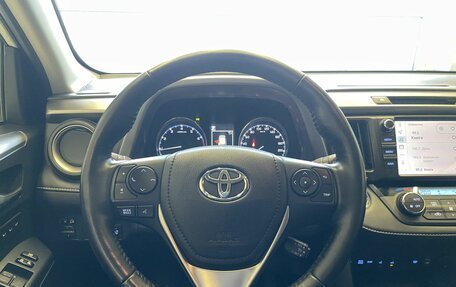 Toyota RAV4, 2019 год, 3 050 000 рублей, 11 фотография