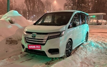 Honda Stepwgn IV, 2017 год, 2 180 000 рублей, 1 фотография