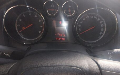 Opel Astra J, 2010 год, 600 000 рублей, 8 фотография