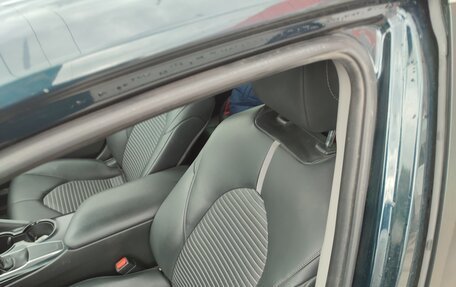 Toyota Camry, 2018 год, 2 580 000 рублей, 10 фотография