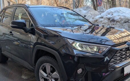 Toyota RAV4, 2021 год, 3 700 000 рублей, 2 фотография