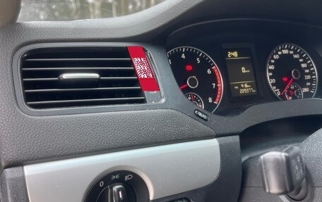 Volkswagen Jetta VI, 2012 год, 925 000 рублей, 10 фотография