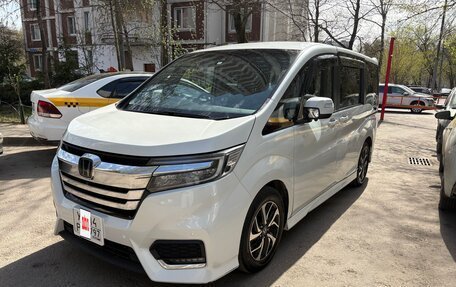 Honda Stepwgn IV, 2017 год, 2 180 000 рублей, 5 фотография