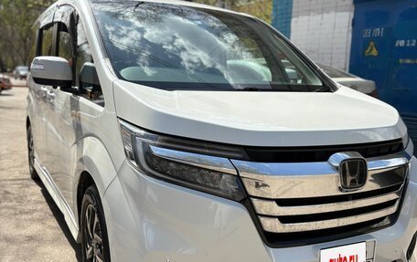 Honda Stepwgn IV, 2017 год, 2 180 000 рублей, 4 фотография