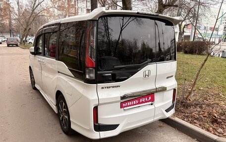 Honda Stepwgn IV, 2017 год, 2 180 000 рублей, 3 фотография