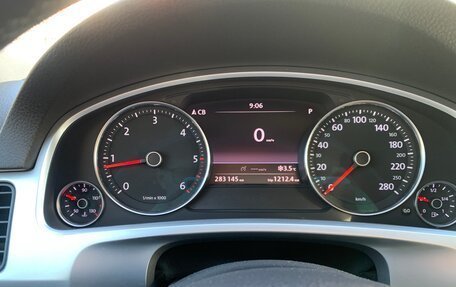 Volkswagen Touareg III, 2011 год, 1 950 000 рублей, 20 фотография