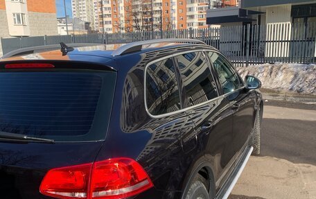 Volkswagen Touareg III, 2011 год, 1 950 000 рублей, 21 фотография