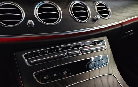 Mercedes-Benz E-Класс, 2020 год, 3 650 000 рублей, 14 фотография