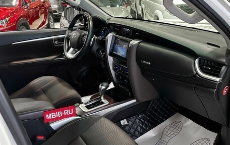 Toyota Fortuner II, 2019 год, 2 990 000 рублей, 20 фотография