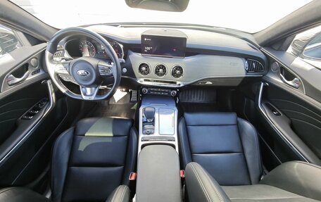 KIA Stinger I, 2021 год, 3 790 000 рублей, 10 фотография