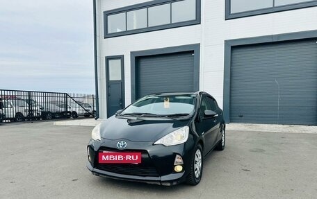 Toyota Aqua I, 2013 год, 829 000 рублей, 2 фотография