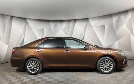 Toyota Camry, 2017 год, 2 593 000 рублей, 6 фотография