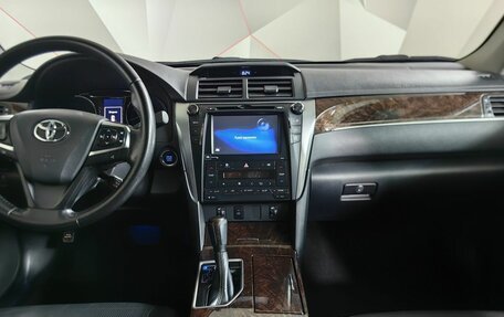 Toyota Camry, 2017 год, 2 593 000 рублей, 15 фотография