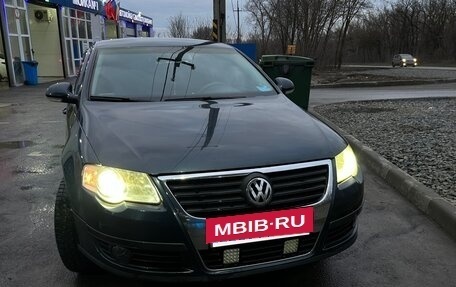 Volkswagen Passat B6, 2008 год, 615 000 рублей, 2 фотография