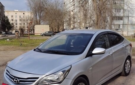 Hyundai Solaris II рестайлинг, 2014 год, 815 000 рублей, 12 фотография