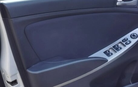 Hyundai Solaris II рестайлинг, 2014 год, 815 000 рублей, 19 фотография