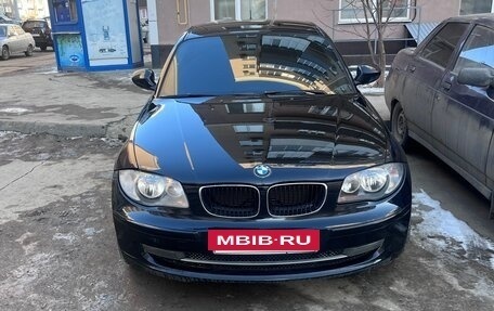 BMW 1 серия, 2011 год, 930 000 рублей, 2 фотография