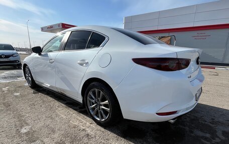 Mazda 3, 2019 год, 1 999 999 рублей, 11 фотография