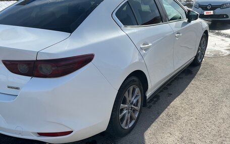 Mazda 3, 2019 год, 1 999 999 рублей, 9 фотография