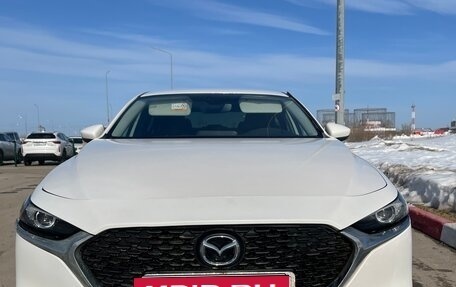 Mazda 3, 2019 год, 1 999 999 рублей, 4 фотография