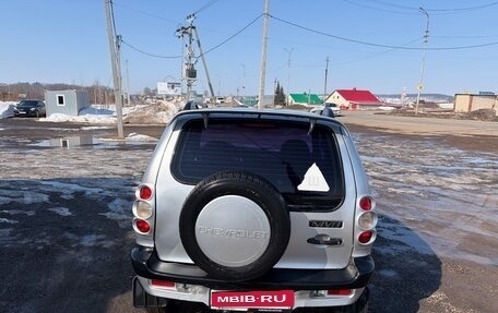 Chevrolet Niva I рестайлинг, 2005 год, 270 000 рублей, 5 фотография