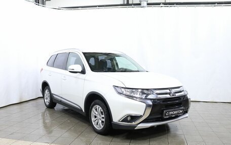 Mitsubishi Outlander III рестайлинг 3, 2018 год, 2 195 000 рублей, 3 фотография