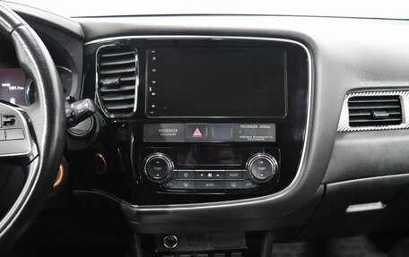 Mitsubishi Outlander III рестайлинг 3, 2018 год, 2 195 000 рублей, 18 фотография