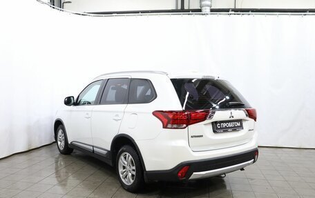 Mitsubishi Outlander III рестайлинг 3, 2018 год, 2 195 000 рублей, 6 фотография