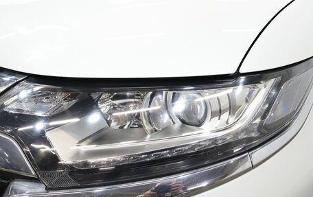 Mitsubishi Outlander III рестайлинг 3, 2018 год, 2 195 000 рублей, 23 фотография