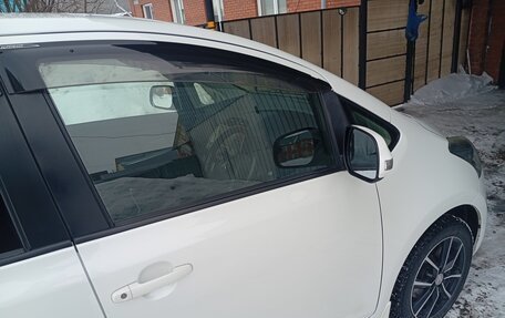 Toyota Ractis I, 2010 год, 900 000 рублей, 3 фотография